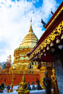 Chiangmai bölgesindeki Phrathat Doi Suthep tapınağı, Tayland.