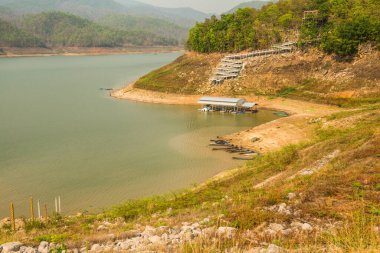 Mae Ngat Somboon Chon barajının manzara manzarası, Tayland