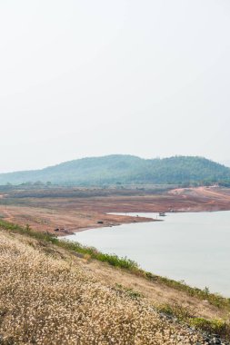 Mae Ngat Somboon Chon barajının manzara manzarası, Tayland