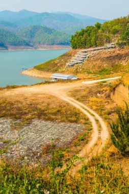 Mae Ngat Somboon Chon barajının manzara manzarası, Tayland