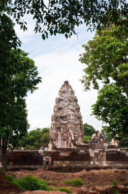 Sakaeo ilindeki tadilat sırasında Sadok Gok Thom kalesi, Tayland.
