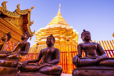Wat Phrathat Doi Suthep tapınağının manzarası Chiang Mai, Tayland.