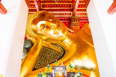 Pamok Tapınağı, Tayland 'da yaslanan Buda.