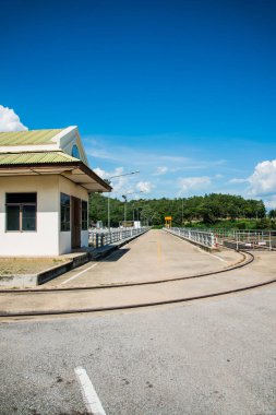 Mae Ping Ton Lang Barajı, Tayland Demiryolu ve Bölge Ofisi.