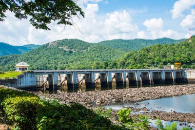 Mae Ping Ton Lang Barajı, Tayland manzarası.