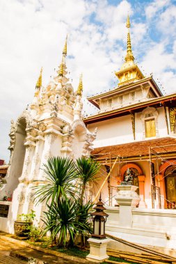 Chiangmai, Tayland 'daki Darabhirom Ormanı Manastırı' ndan Phra Chao Than Jai Mondop.