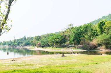 Tayland 'ın Chiangmai ilindeki Huay Tueng Tao Gölü manzarası.