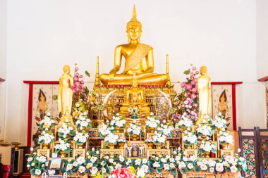 Nakhonsawan, Tayland 'da Altın Buda Heykeli veya Luang Phor Sri Sawan.