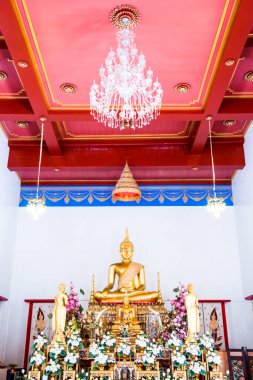 Nakhonsawan, Tayland 'da Altın Buda Heykeli veya Luang Phor Sri Sawan.