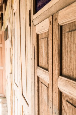 Tayland 'da Tayland tarzı pencere ve kapı.