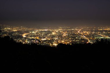 Tayland 'ın Chiangmai eyaletinin gece manzarası..