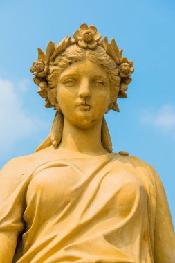 Tayland 'daki Bang Pa-In Sarayı' ndaki eski heykel..