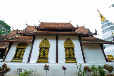 Tayland Phuttha Eoen Tapınağı 'ndaki Lanna tarzı kilise..