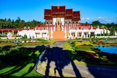 Chiang Mai ilindeki Kraliyet Pavyonu veya Hor Kham Luang Binası, Tayland.