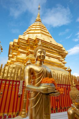 Chiangmai bölgesindeki Phrathat Doi Suthep tapınağı, Tayland.
