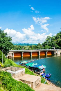 Manzaralı Kio Lom Barajı, Tayland