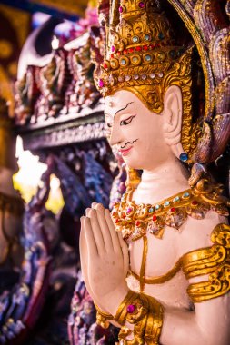 Tayland stili melek Rong Sua 'da. Tayland, 10 tapınağı..