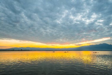 Kwan Phayao, Tayland 'da gün batımı.