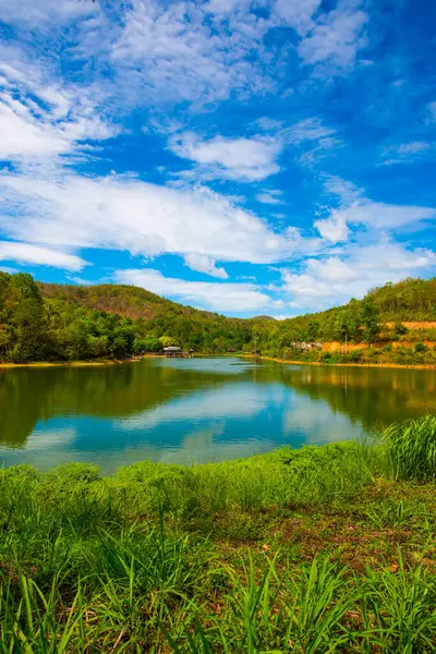 Chiangrai, Tayland 'daki Wangmajshar Gölü Manzarası
