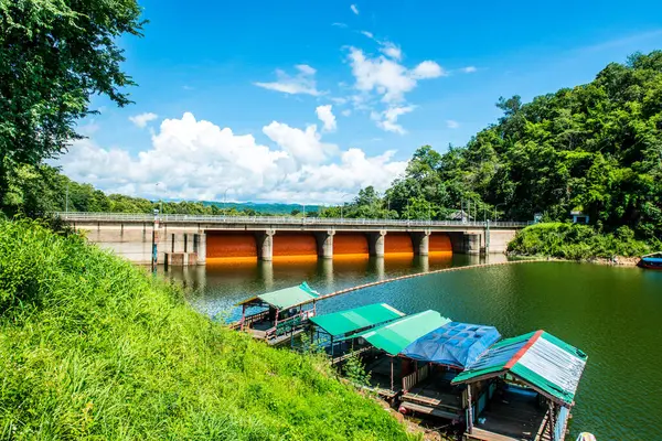 Manzaralı Kio Lom Barajı, Tayland