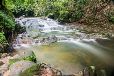 Tayland 'da Sarika Şelalesi