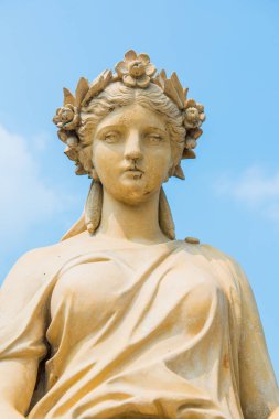 Tayland 'daki Bang Pa-In Sarayı' ndaki eski heykel..