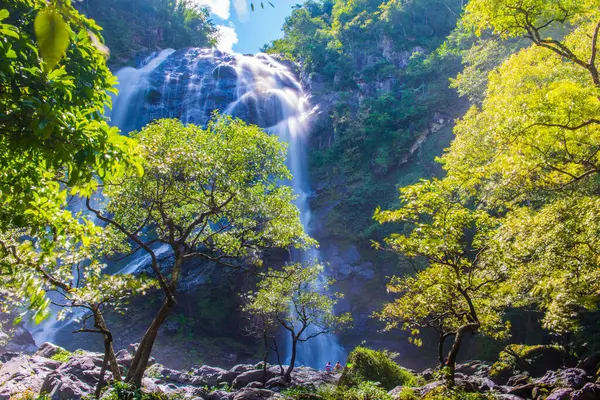 Khlong Lan Şelalesi Kamphaeng Phet Eyaleti, Tayland