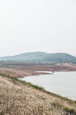 Mae Ngat Somboon Chon barajının manzara manzarası, Tayland