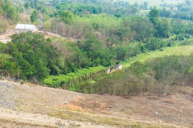 Mae Ngat Somboon Barajı, Tayland Yolu.
