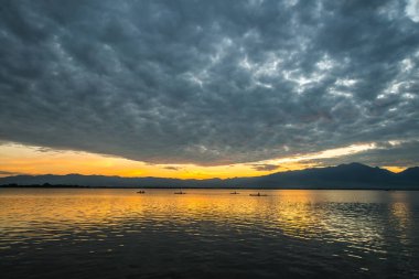 Kwan Phayao, Tayland 'da gün batımı.