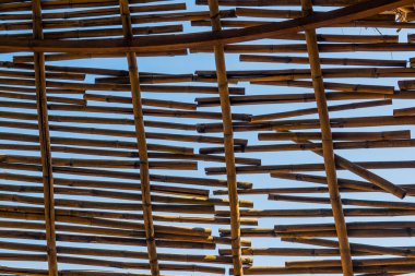 Bambu rendeliyor mavi gökyüzü, Tayland.