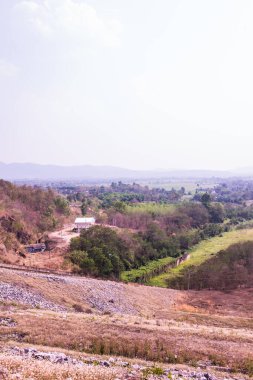 Mae Ngat Somboon Barajı, Tayland Yolu.