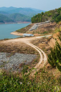 Mae Ngat Somboon Chon barajının manzara manzarası, Tayland