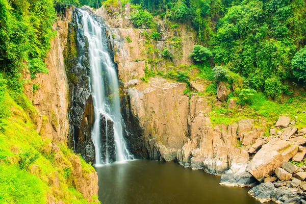 Ulusal Park, Tayland 'da Haew Narok Şelalesi.