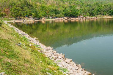 Tayland 'ın Chiangmai ilindeki Huay Tueng Tao Gölü manzarası.