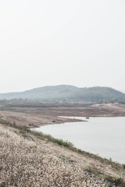 Mae Ngat Somboon Chon barajının manzara manzarası, Tayland