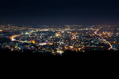 Tayland 'ın Chiangmai eyaletinin gece manzarası..