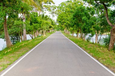 Kamu parkında koşu yolu, Tayland.