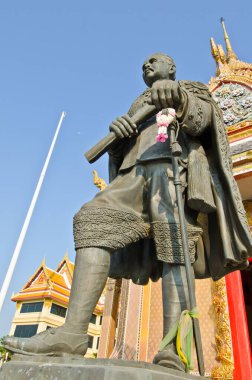 Kral Chulalongkorn heykeli Mahachulalongkornra javidyalaya Üniversitesi, Tayland.