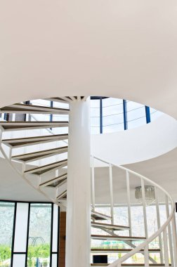 Tayland 'daki binada spiral merdiven var..