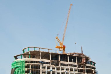 İnşaat halinde mavi gökyüzü, Tayland.