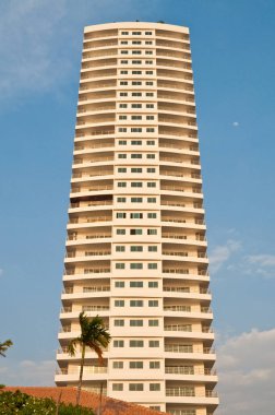 Cholburi şehrinin modern binası, Tayland.