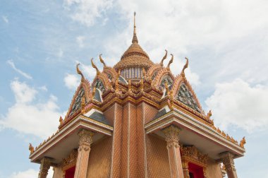 Tayland 'daki Mahachulalalong kornrajavidyalaya Üniversitesi' nde Tayland tarzı bir bina..