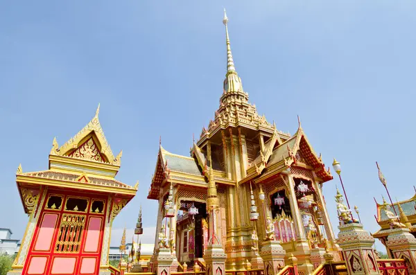 Kraliyet krematoryumu (Phra Men) kraliyet yakma töreninde, Tayland.