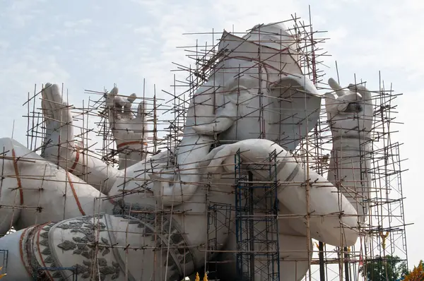 Ganesha, Tayland 'ın Nakhonnayok ilinde yapım aşamasında..