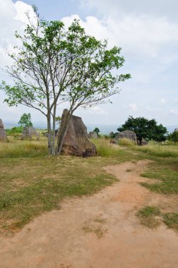 Mor Hin Khao taş parkının manzarası, Tayland Style Stone Henge, Tayland.