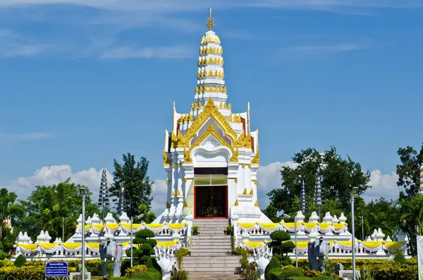 Tayland 'ın Sakaeo ilindeki şehir tapınağı..