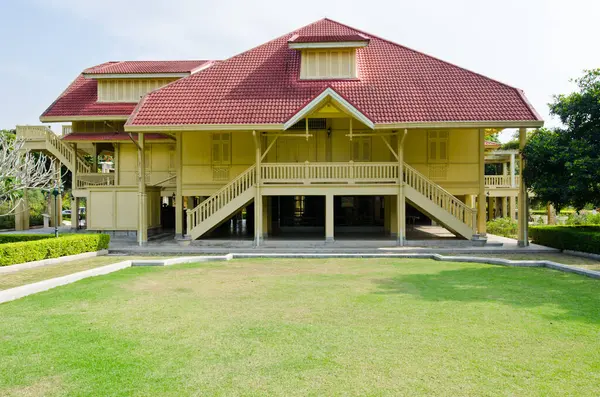 Chao Dara Rasmi 'nin Dara Pirom Sarayı, Tayland.