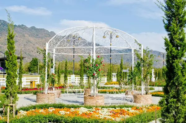 Tayland 'daki güzel halk parkı.