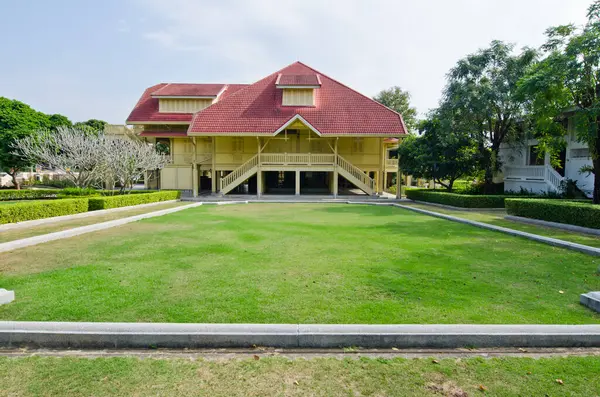Chao Dara Rasmi 'nin Dara Pirom Sarayı, Tayland.